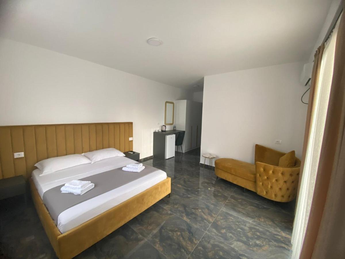 Leodori 3 Suites Shëngjin Buitenkant foto