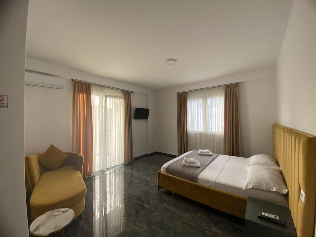 Leodori 3 Suites Shëngjin Buitenkant foto