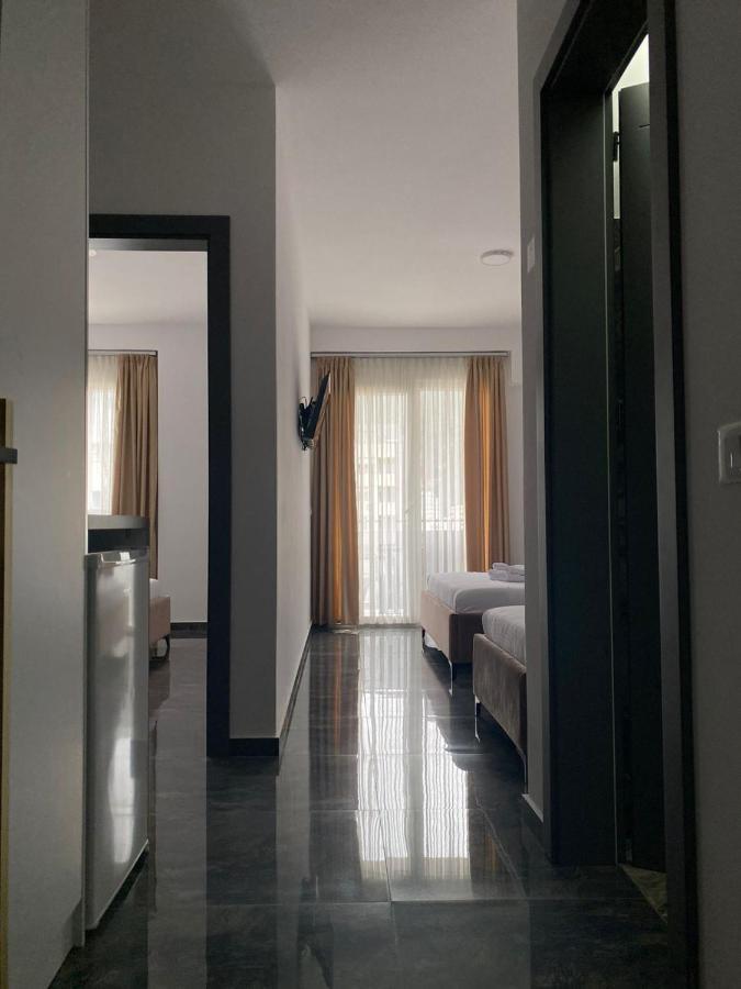 Leodori 3 Suites Shëngjin Buitenkant foto