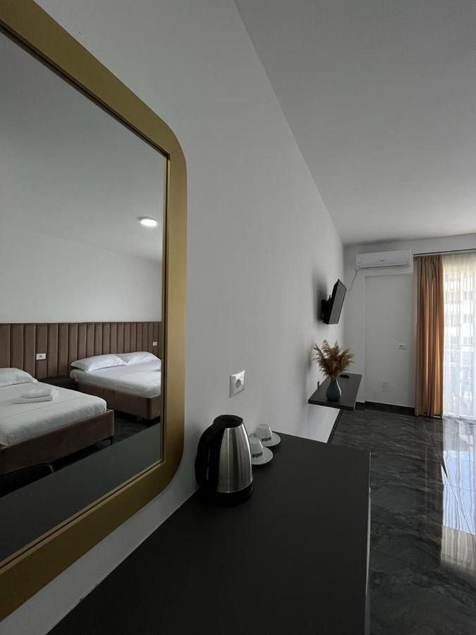 Leodori 3 Suites Shëngjin Buitenkant foto