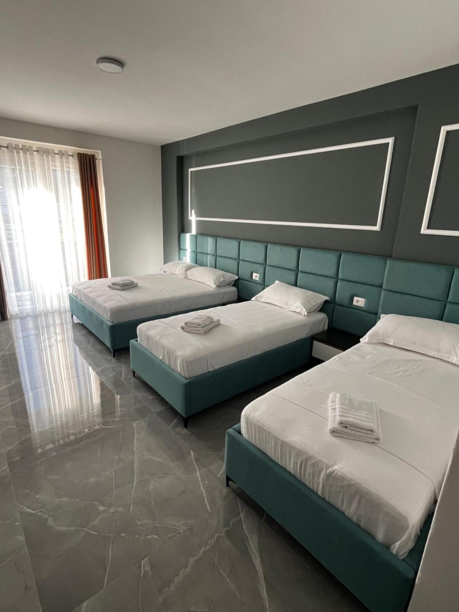 Leodori 3 Suites Shëngjin Buitenkant foto